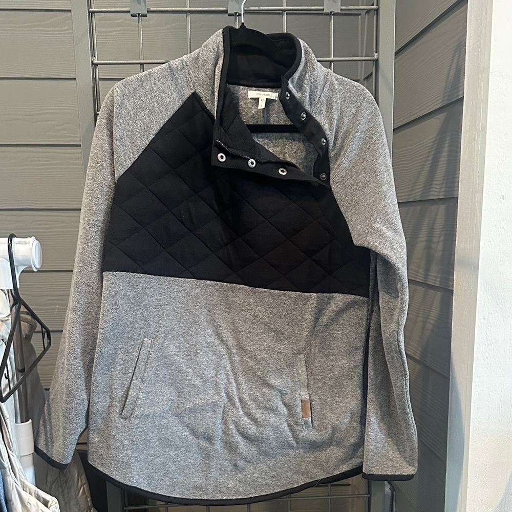 Maurices Black and Gray Quilted Pullover. Brand new w/o tags